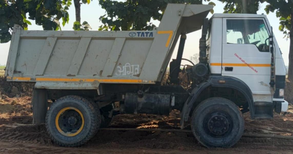 Tata 1212 image 3