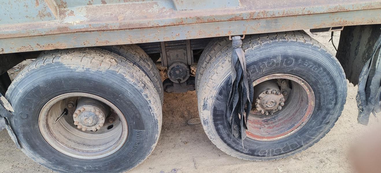Ashok Leyland 3520 image 3