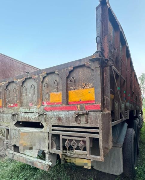 Ashok Leyland 3718 image 3