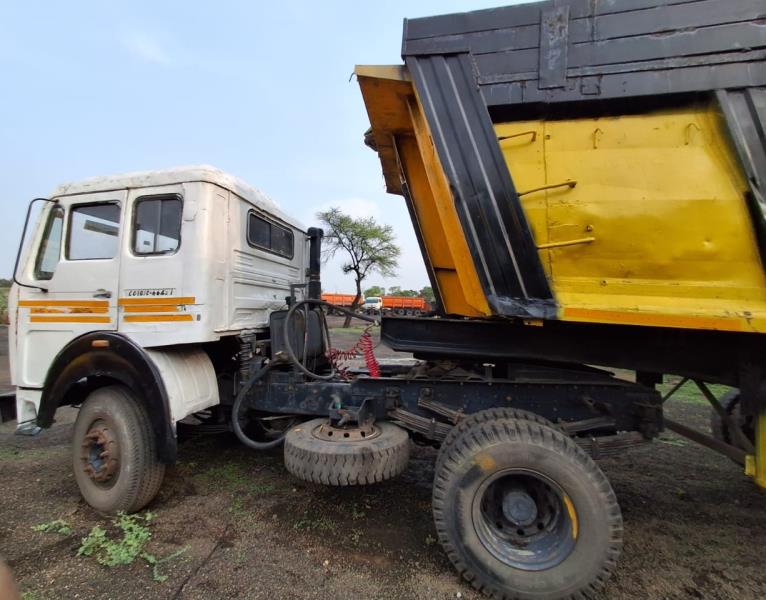 Tata 4018 image 2