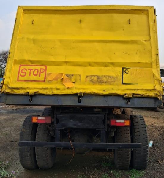 Ashok Leyland 3718 image 4