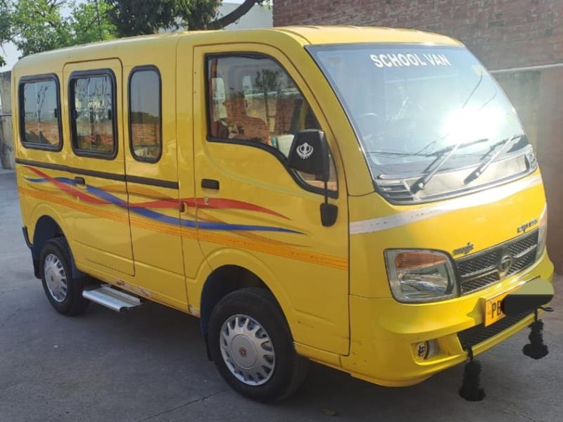 Tata Magic Express