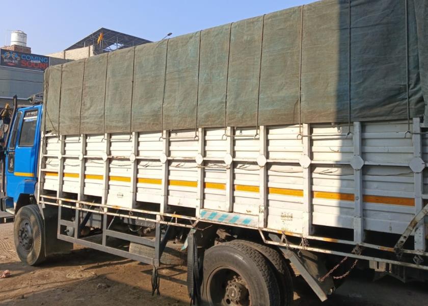 Ashok Leyland 1618 image 2