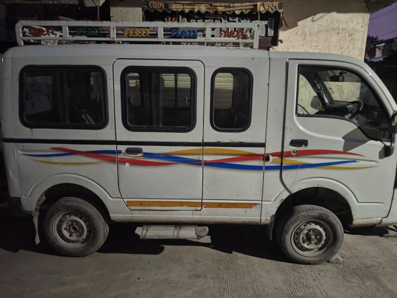 Tata Magic Express image 2