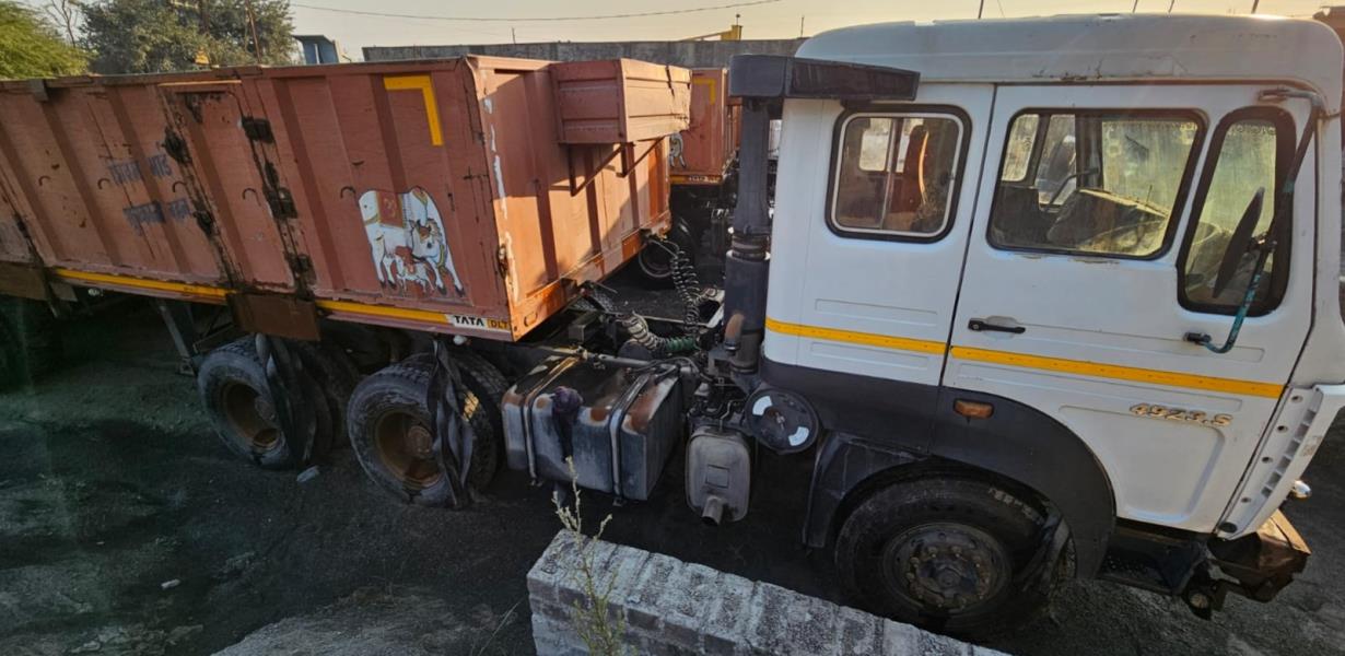 Tata 4923 image 3