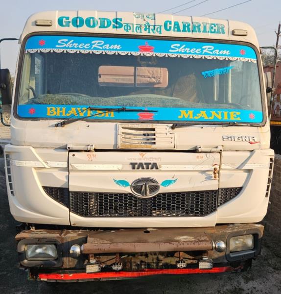Tata 4923