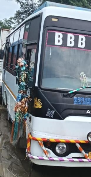 Ashok Leyland Mitr image 2