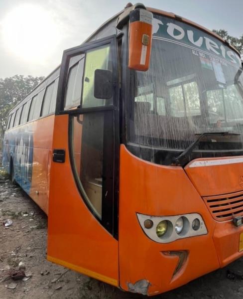 Ashok Leyland Viking image 2