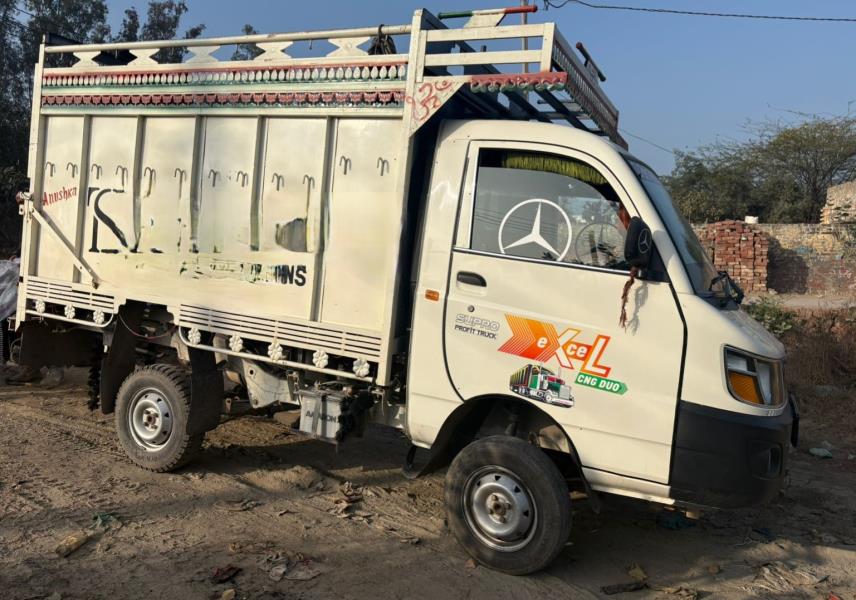 Mahindra Supro Maxi Truck image 2