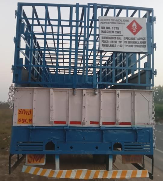 Tata 1615 image 4
