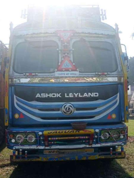 Ashok Leyland 4825