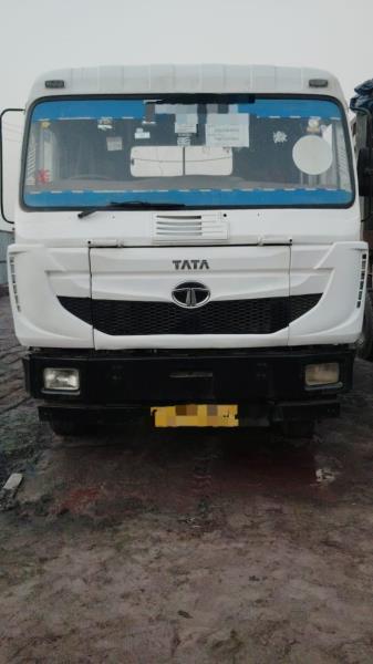Tata 4923