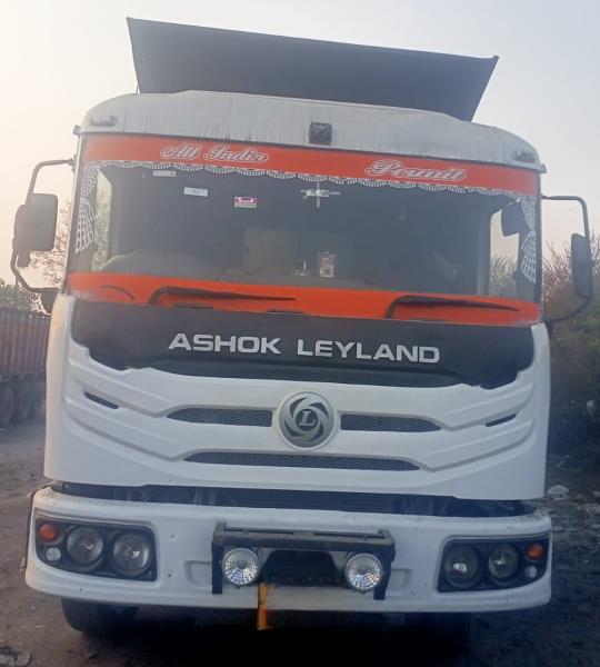 Ashok Leyland 4825