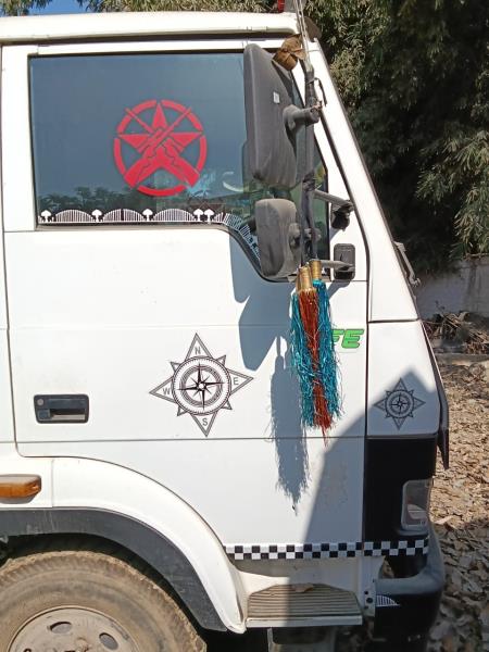 Tata 710 image 2