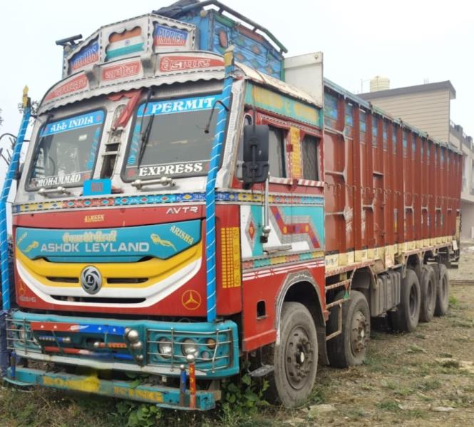 Ashok Leyland 4825 image 2