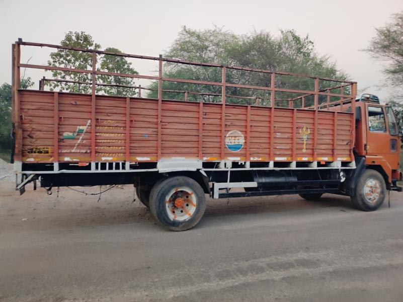 Ashok Leyland Ecomet 1214 image 2