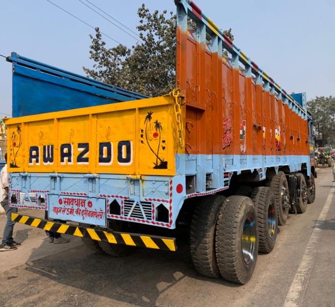 Tata 3718 image 3