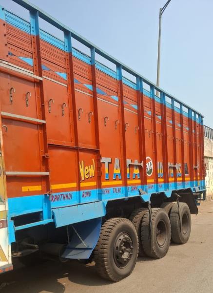 Tata 3118 image 2