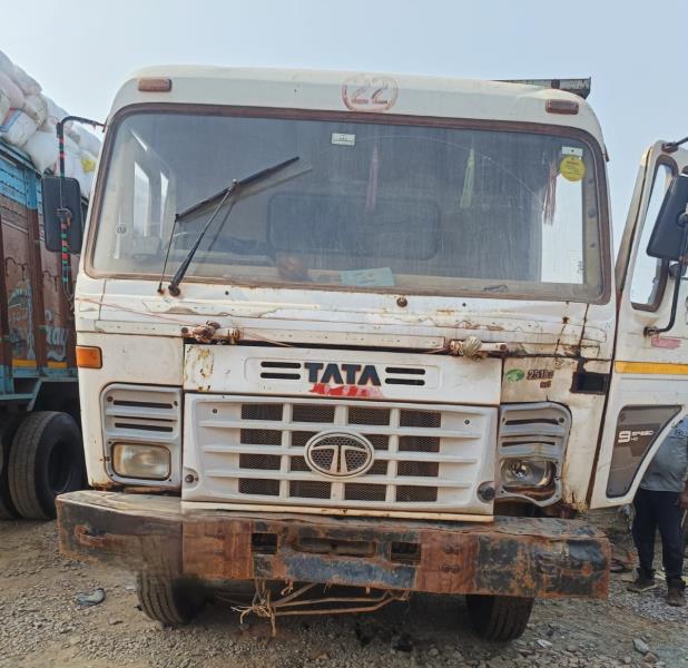 Tata 2518
