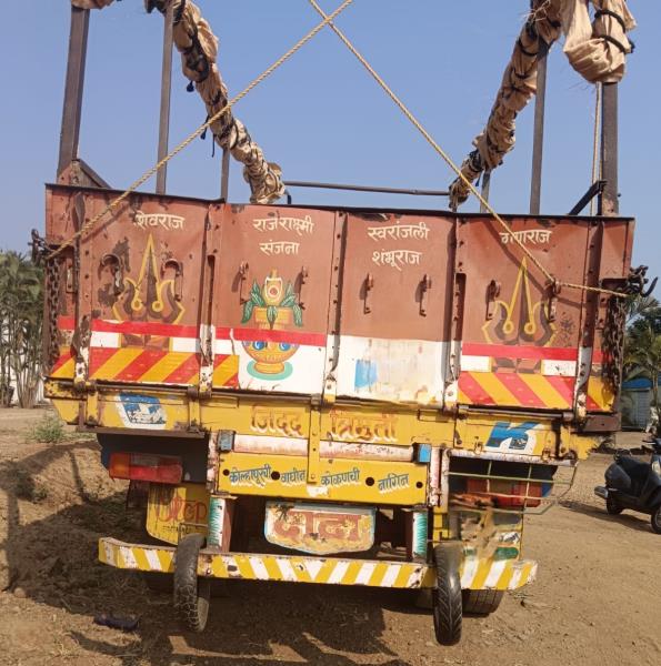 Tata 1613 image 4