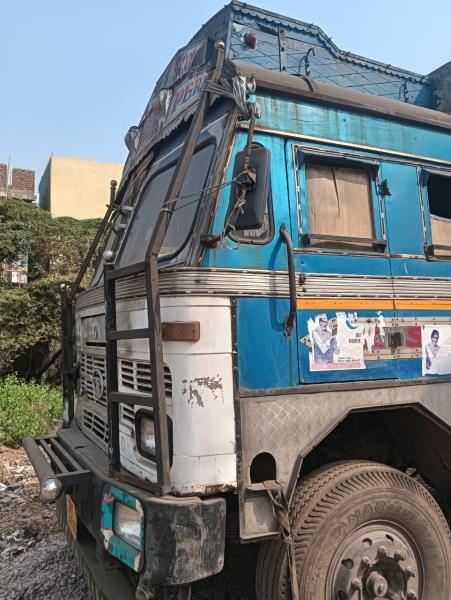 Tata 3118 image 2
