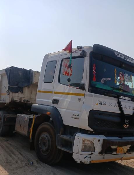 BharatBenz 5528T image 2