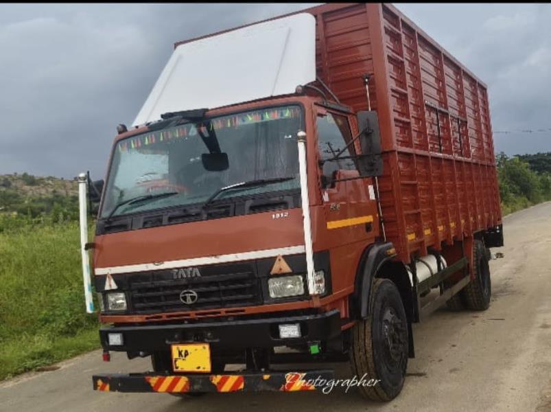 Tata 1512