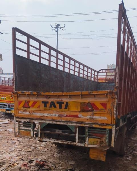Tata 1109 image 4