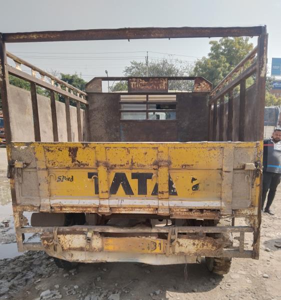 Tata 407 image 4