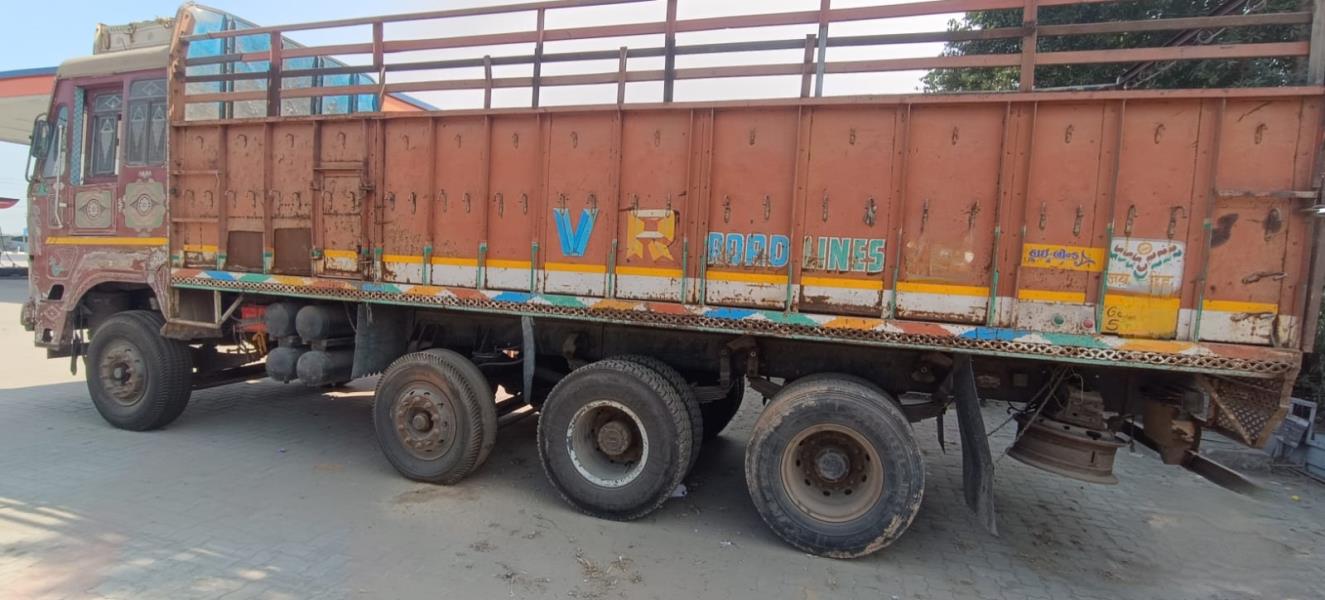 Ashok Leyland 4923 image 2