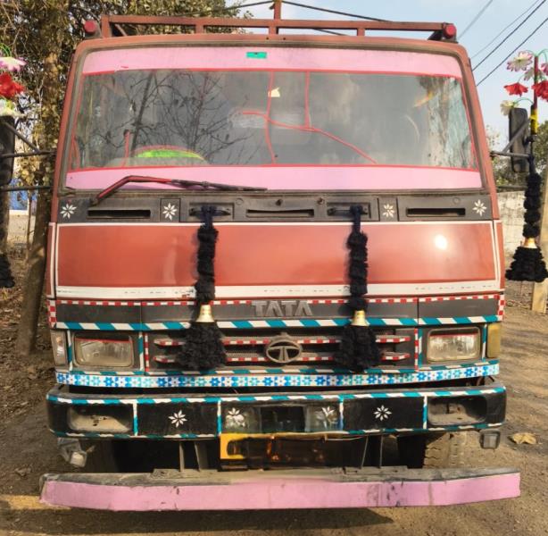 Tata 1512