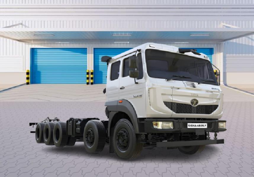 Tata Signa 4825.T Trucks