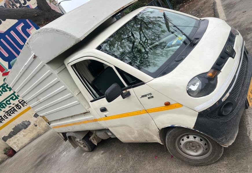 Mahindra Jeeto Mini Truck image 2