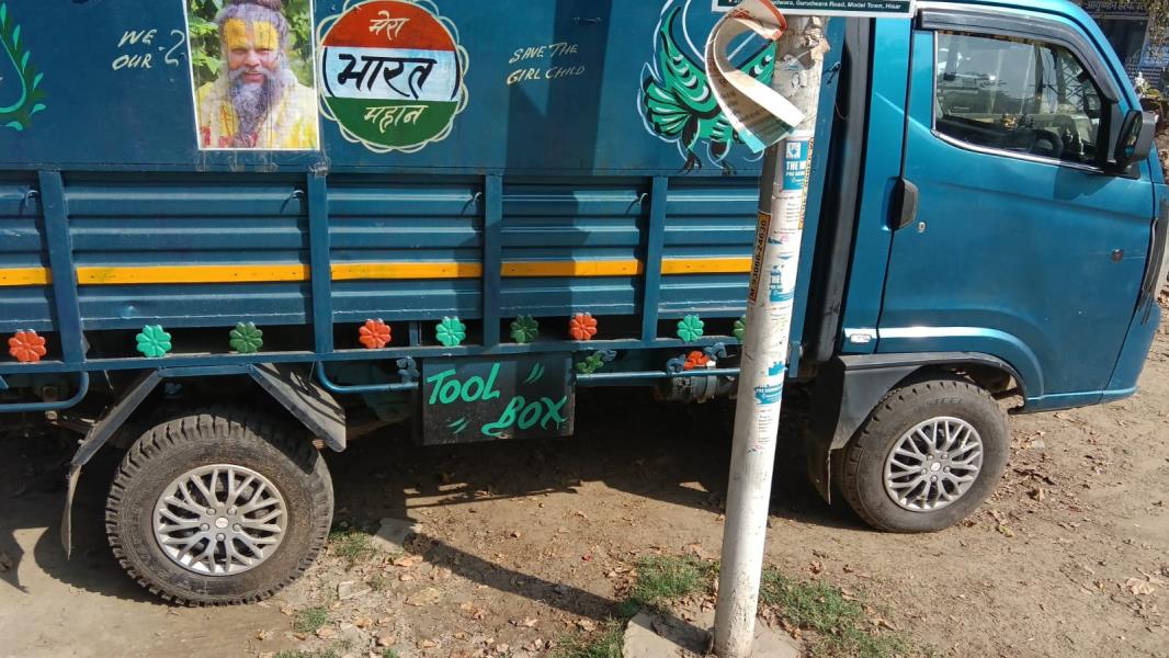 Tata Intra V30 image 2