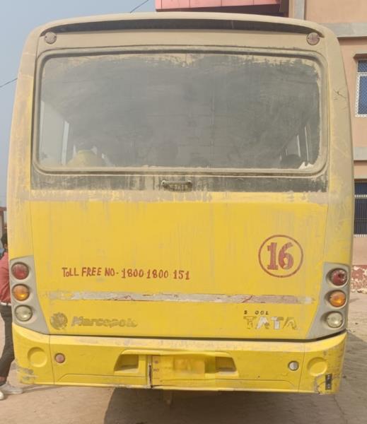 Tata LP 712 image 4