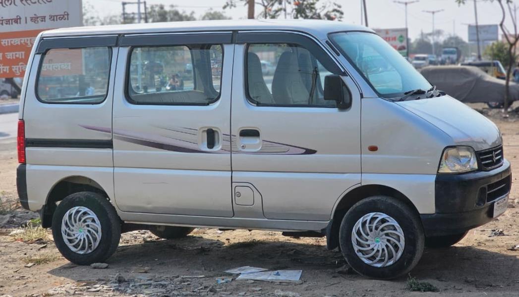 Maruti Suzuki Eeco image 2