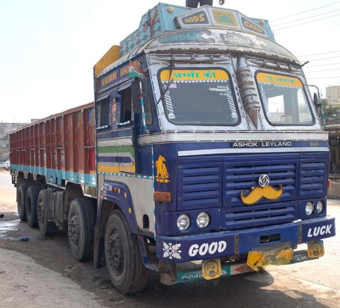 Ashok Leyland 3718 image 2