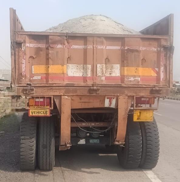 Ashok Leyland 4923 image 3