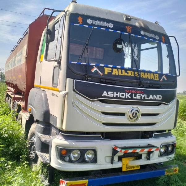 Ashok Leyland 4825