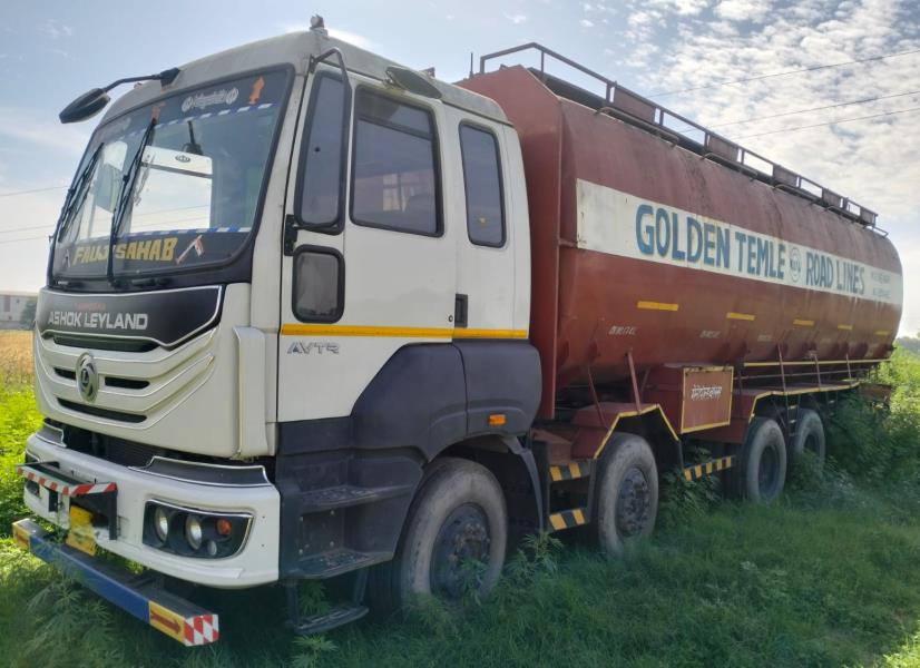 Ashok Leyland 4825 image 3