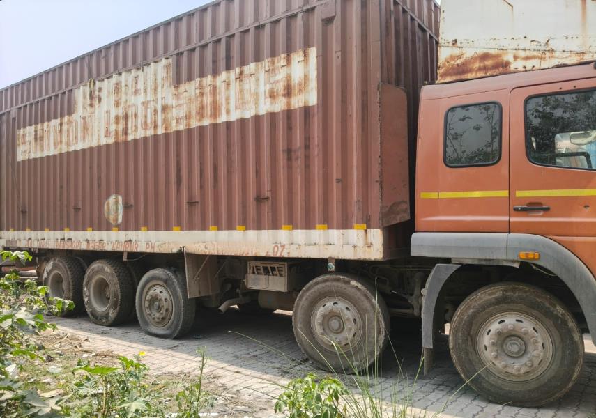 BharatBenz 3723 image 2