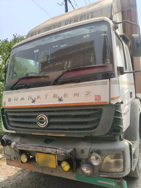 BharatBenz 4928