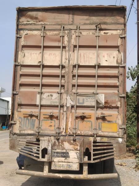 BharatBenz 4928 image 4