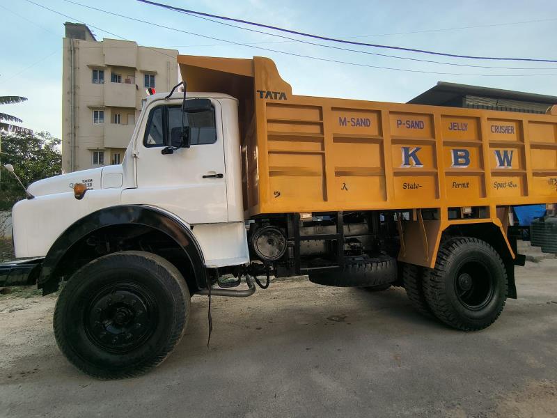 Tata 1613 image 4