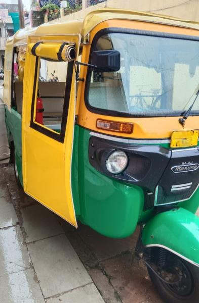 Bajaj Maxima image 2