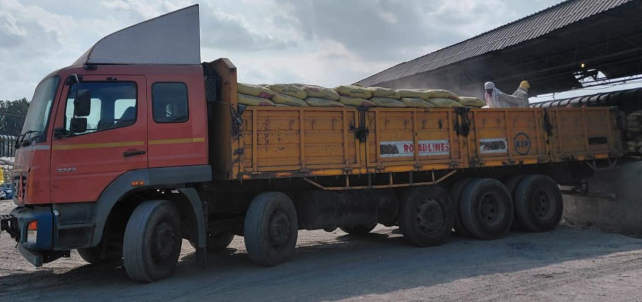 BharatBenz 3723 image 3