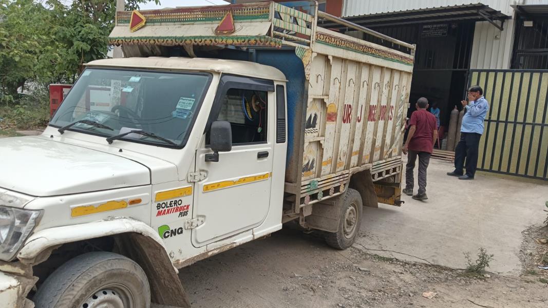 Mahindra Bolero Maxi Truck image 2