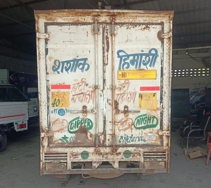 Ashok Leyland Dost image 5