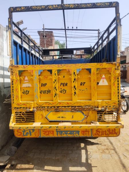 Mahindra Bolero Maxi Truck image 4