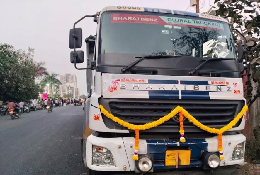 BharatBenz 5528T image 2